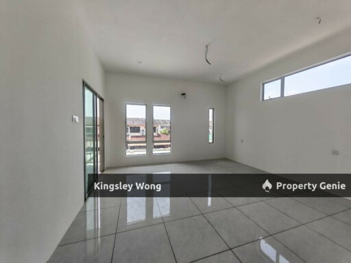 Bercham Brand New Double Storey House Free SPA Near Bercham Main Street