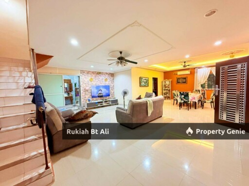 Freehold Corner Lot Terraced Home In Seremban 2Storey, 2600 Sqft