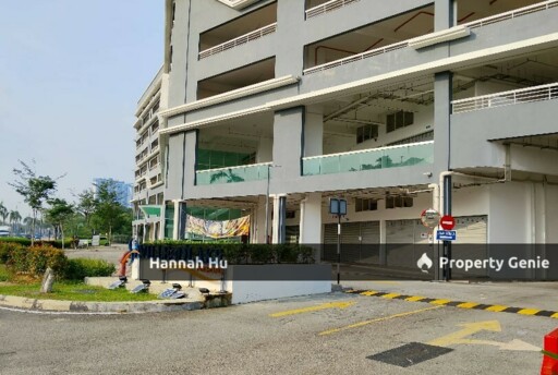 Puchong Saville D'Lake Service Residence BMV