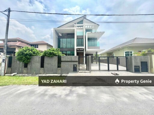 Taman Universiti, Bangi | Bungalow 7 Bedrooms | RM1.6M - Roof Solar Panel Ready, Nearby UKM and Strategic Location