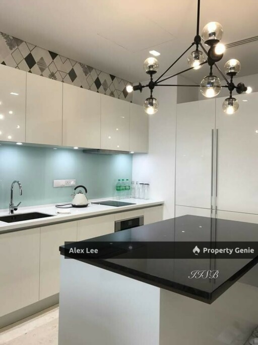 Banyan Tree Residences KLCC Ultra Luxury Condominium Next To Pavilion Kuala Lumpur Fully Furnished High Floor Unit With City View And Five Star Facilities