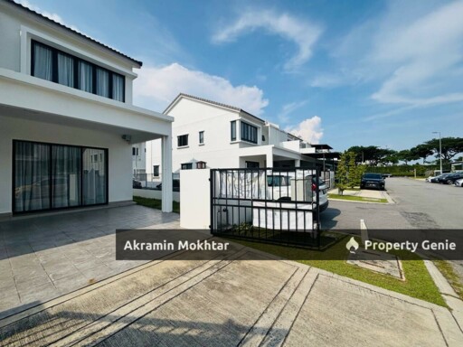 FREEHOLD & RENOVATED | DOUBLE STOREY TERRACE SEJATI LAKESIDE CYBERJAYA (ENDLOT)
