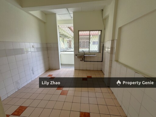 Api Api Apartment Corner Lot with Highway Access for Sale | Next To Public Bank, Kota Kinabalu City