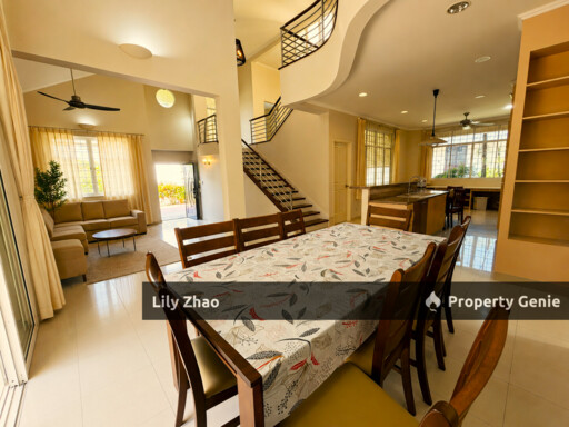 Bungalow on the Hill for Rent, 5Bed 4Bath, Fully Furnished, 6 Car Park, Mount Kinabalu View📍Jalan Lintas Highway, Kota Kinabalu City.