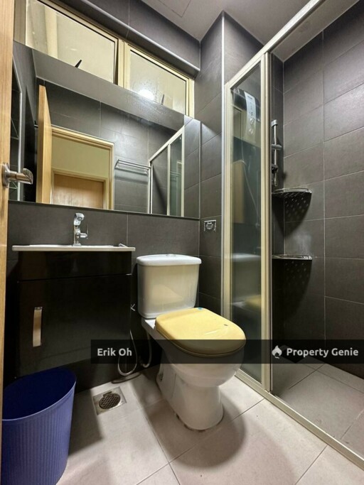 Seri Kembangan Selangor East Lake Residence for Sale Lake View Fully Furnished Units
