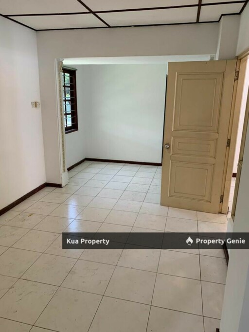Double Storey Semi detached For Rent! Located at Tabuan Jaya, Kuching