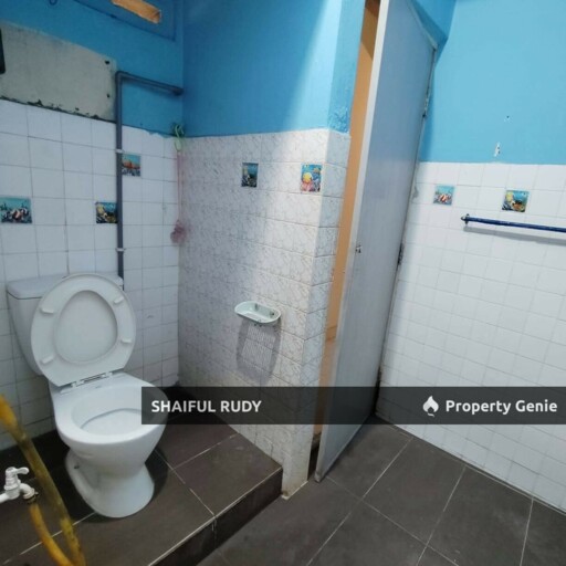 Want to Sell. 2 Storey Terrace House Endlot Taman Permata KL