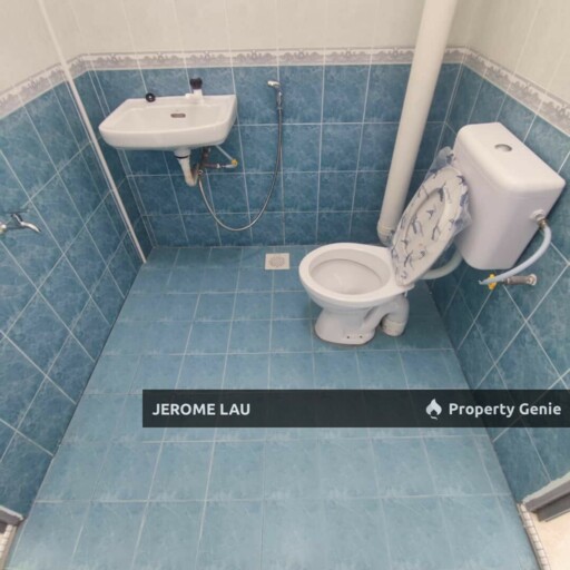 Sri Kluang Double Storey End Lot House for Sale