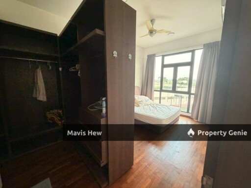 For Rent, Crescent Bay Suites @Bayu Puteri, Near Ciq, 1 Carpark, Fully Furnished