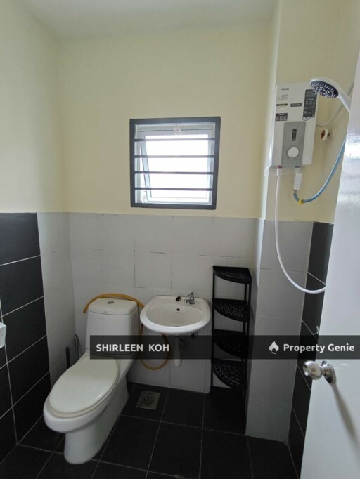 Male Room for Rent at Taman Nusantara @ Gelang Patah