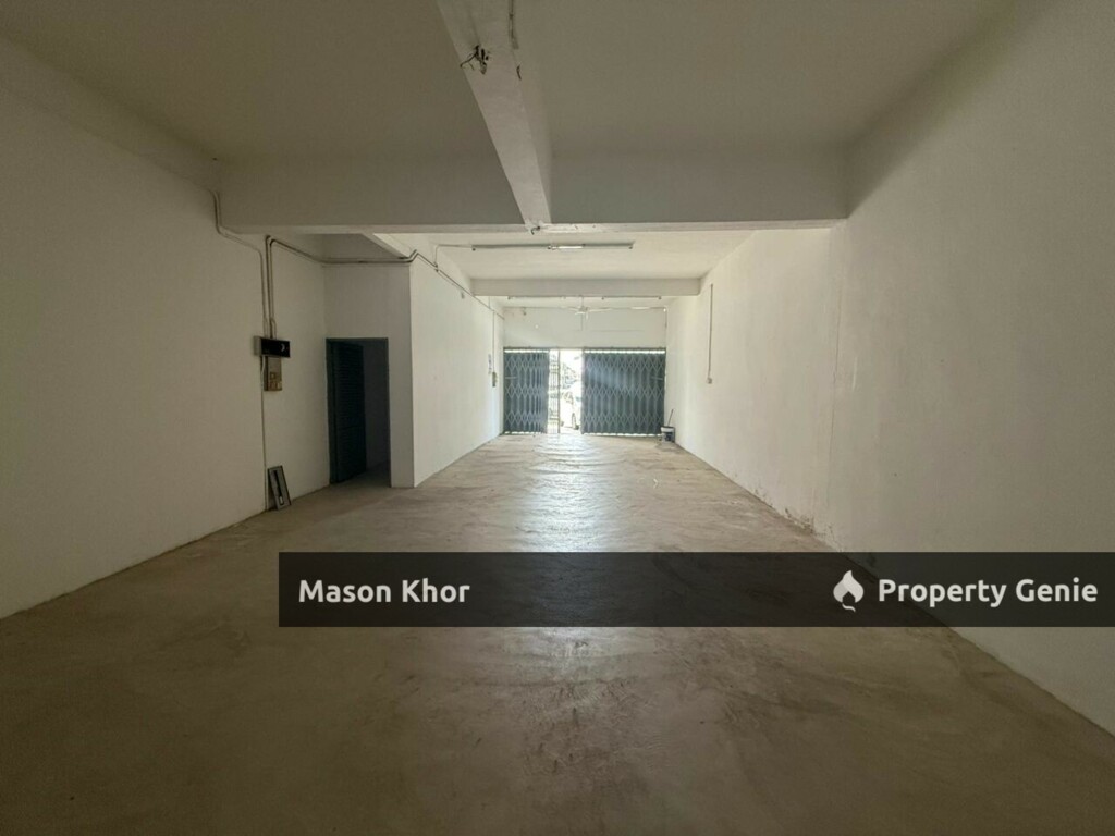 TAMAN SRI RAMBAI GROUND FLOOR SHOPLOT 1400sf FACE MARKET BUKIT TENGAH