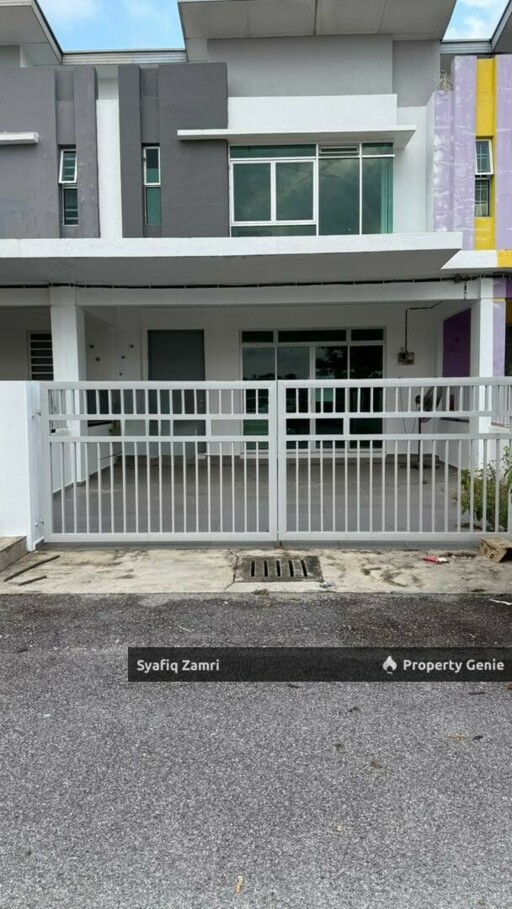 TERES 2 TINGKAT BKP SOI, BANDAR KUANTAN PUTRI, KUANTAN