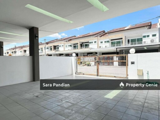Freehold Botani Large Double Storey House