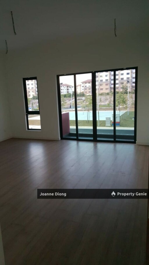 Nahara Bukit Raja-Double Storey End Lot Terrace House