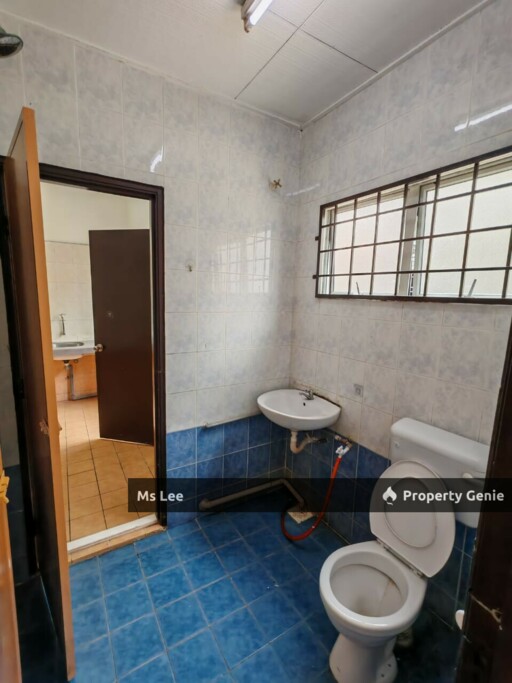 2 storey house-Mutiara Bukit Kemuning-Seksyen 25,Shah Alam -Ready Now