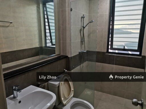 High End Condo with Private Lift For Rent, Full Sea View, 3+3 Rooms, 5 Bath, 2,450 Sqft, The Peak Vista, Kota Kinabalu City