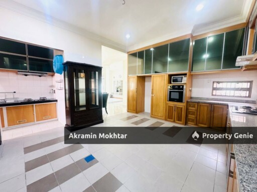 RENOVATED 2.5 Storey Semi D Puncak Bangi, Seksyen 6, Bandar Baru Bangi