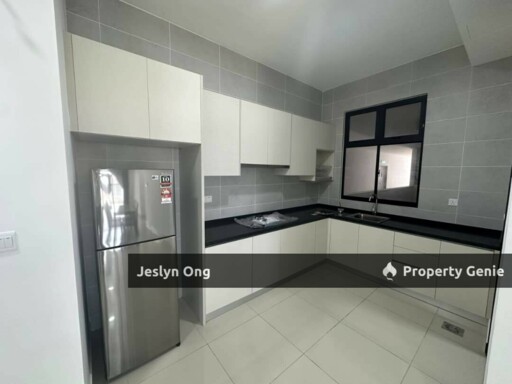 2 Bedrooms Condominium @ Twin Tower for Rent