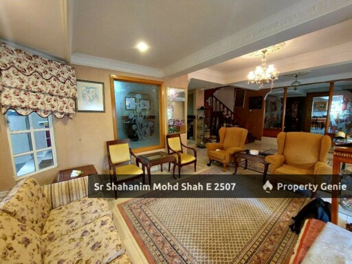 DOUBLE STOREY HOUSE AT TAMAN ALAM MEGAH SEKSYEN 27 SHAH ALAM  END LOT UNIT, RARE UNIT WITH BIG SIZE