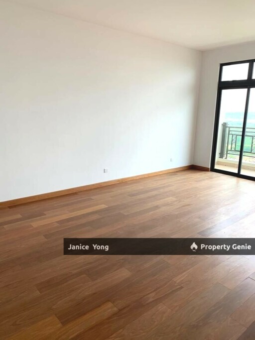 Laguna Heights Condominium @ Perling