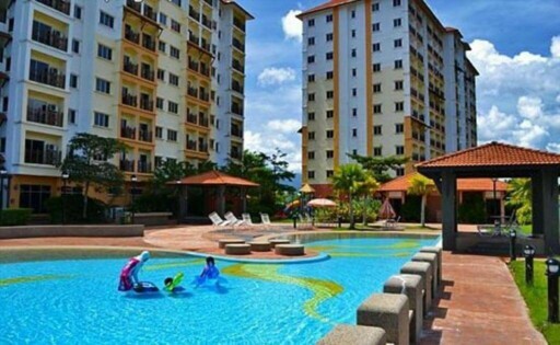 Suria Apartment (Bukit Merah Laketown)