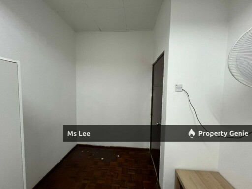 Male Room RM 350-End Lot 2 Storey house-Taman Sentosa @ Klang-Ready Now