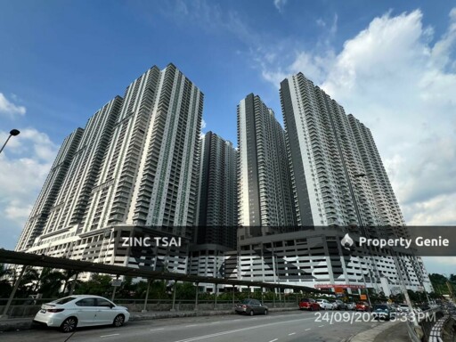 Razak City Residences🔥Save RM 132,000🔥6 min to Salak Selatan LRT Station & KTM Station🔥7 mins drive to Terminal Bersepadu Selatan (TBS)