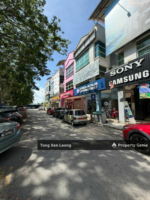 3 Storey Shoplot For Sale @ Melaka Baru