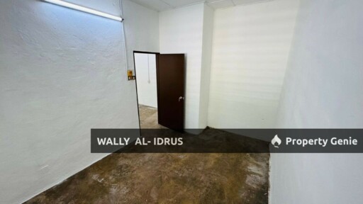 Single storey house intermediate at Bukit Kuchai, Puchong