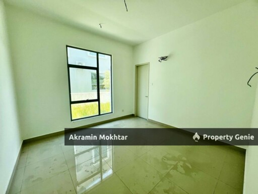 FREEHOLD & NEW | Bungalow 2 Storey Frangipani Villas, Kota Seriemas, Nilai.