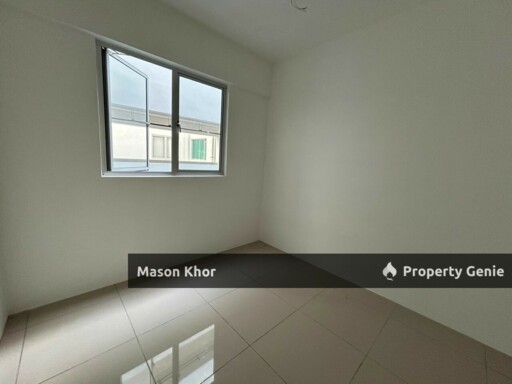 THE STONE CONDOMINIUM 1000sf HIGH FLOOR PAYA TERUBONG