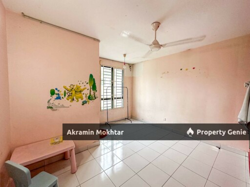Freehold | 2 Storey CORNER LOT TAMAN SEMENYIH PARKLANDS, BERANANG