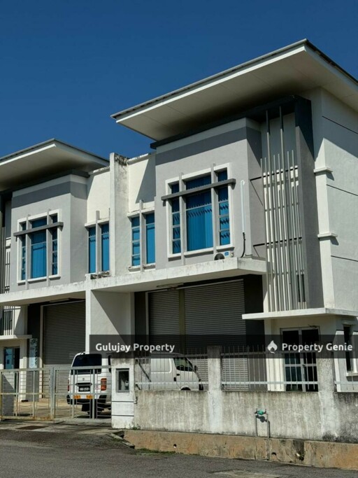 1.5 Storey Semi D Factory Corner Lot At Ayer Keroh For Sales