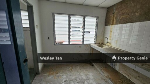 Melaka Raya 3 Commercial Adjoining Shops 66x70 Main Road with Parking