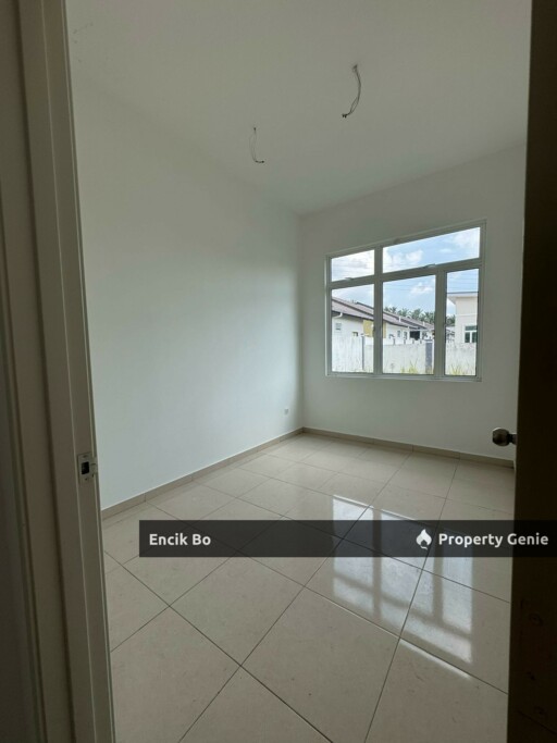 🏡 𝗦𝗣𝗔𝗖𝗜𝗢𝗨𝗦 𝗕𝗨𝗡𝗚𝗔𝗟𝗢𝗪 𝗙𝗢𝗥 𝗦𝗔𝗟𝗘 @ 𝗧𝗔𝗠𝗔𝗡 𝗦𝗘𝗡𝗔𝗪𝗔𝗡𝗚 𝗣𝗘𝗥𝗗𝗔𝗡𝗔 !🏡