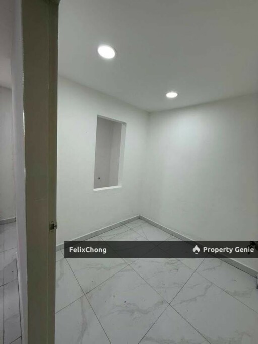 Taman Johor Jaya 2 Sty Low Cost,Jalan Teratai,Johor Bahru,Renovated,Extend