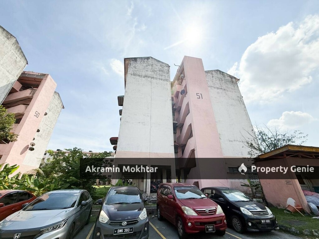 Walking Distance To Schools & LRT | Pangsapuri PKNS Blok 51, Seksyen 7 Shah Alam 