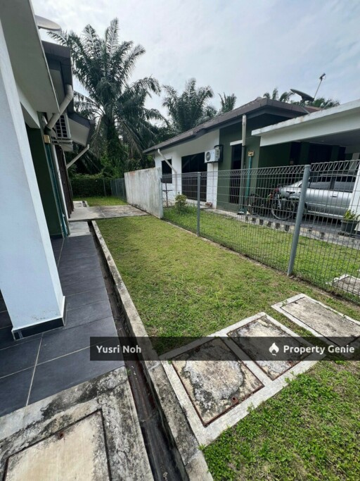 Rumah Berkembar 1 Tingkat di TAMAN IJOK INDAH 1