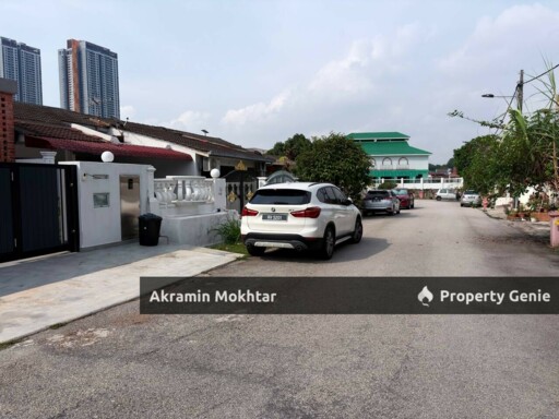 Freehold & Below | Market Single Storey Terrace SS5A  Kelana Jaya.