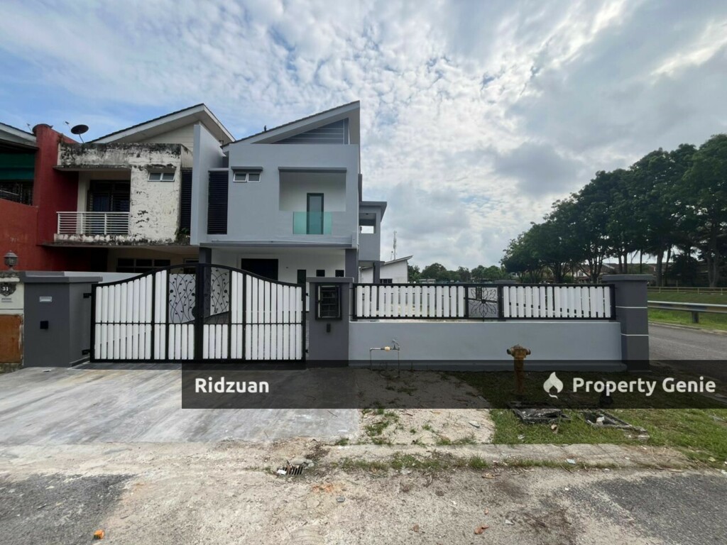 Taman Pulai Indah, Double Storey Corner Lot