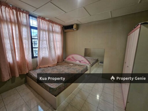 Third Floor Shophouse/Apartment For Rent Located at MJC, Batu Kawa