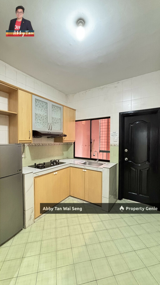 Marina Court | City Centre | Top Floor | 90% Furnished