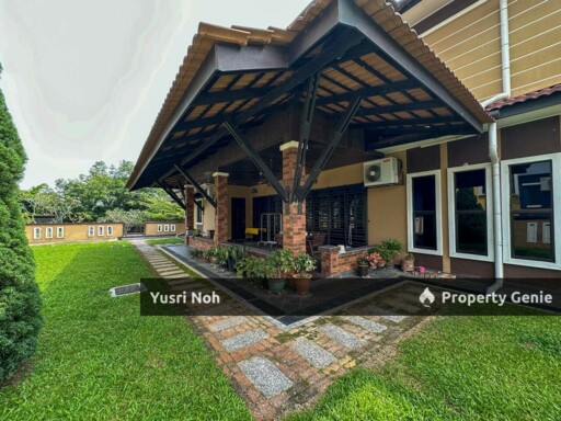 HUGE LAND 2.5 Storey Bungalow Putra Hill Residency Bandar Seri Putra Bangi