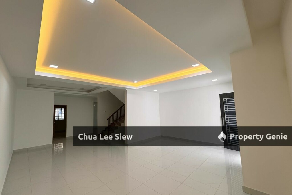 For SALE Double Storey Terrace House 📍Bandar Putra Kulai