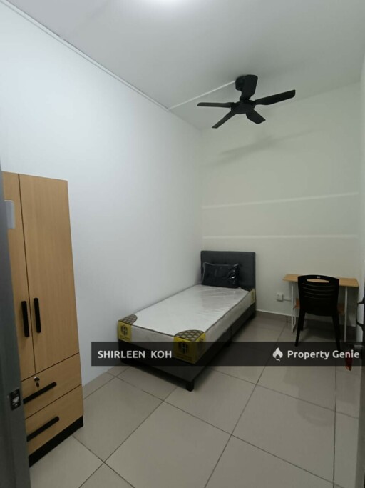 Female Room Renting at Suriamas Suites Condominium @ Larkin JB Town