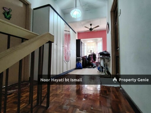 Section 7 Shah Alam, 2sty Corner House for Sale RM880k