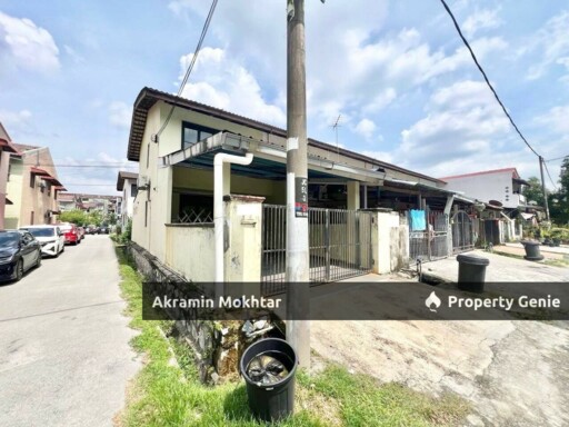 Freehold & Renovated | [End Lot] Double Storey, Taman Koperasi Cuepacs @ Kajang