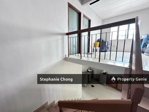 2-Storey Endlot Terrace House in Taman Puchong Utama, Freehold