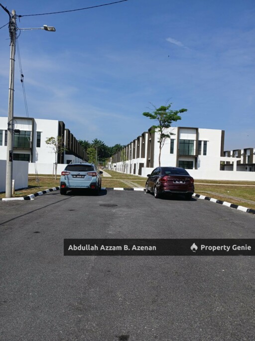 Double Story Corner Lot ‼️ Taman La Casa Lunas