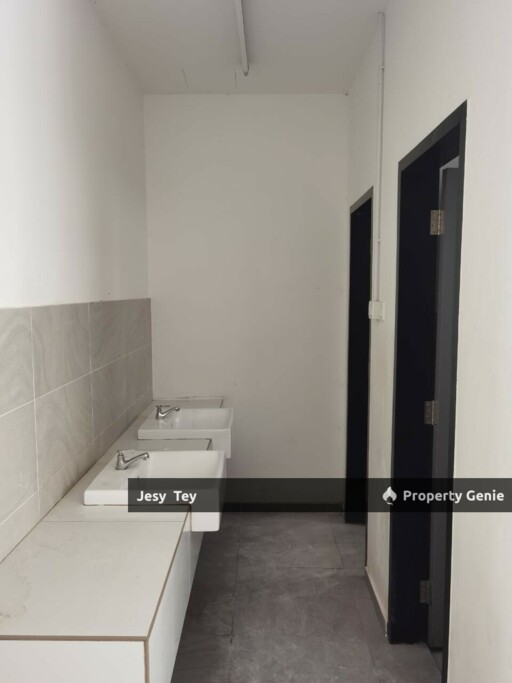 Setia Tropika 1st Floor For Rent